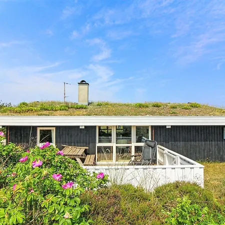 Holiday home Scarlett - 300m From The Sea By Interhome