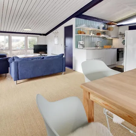 Scarlett - 300m From The Sea By Interhome Blavand