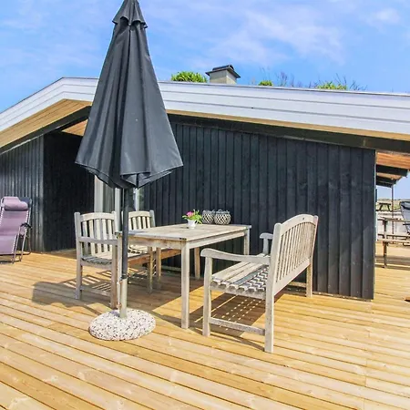 Holiday home Scarlett - 300m From The Sea By Interhome Blavand
