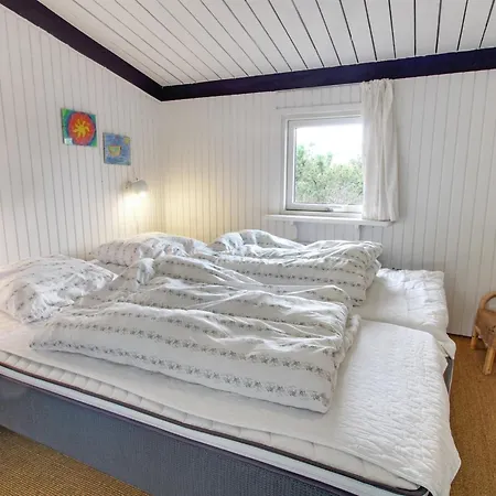 Holiday home Scarlett - 300m From The Sea By Interhome