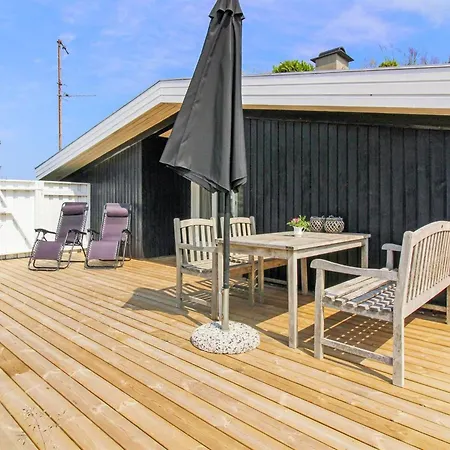 Holiday home Scarlett - 300m From The Sea By Interhome